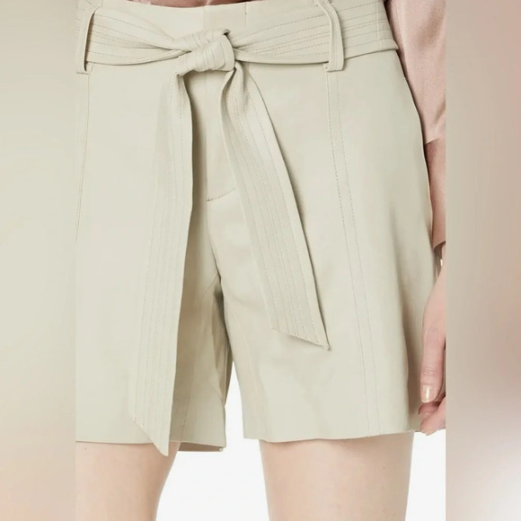 Vince Stitched Belt Leather Shorts in light dove - Picture 3 of 7